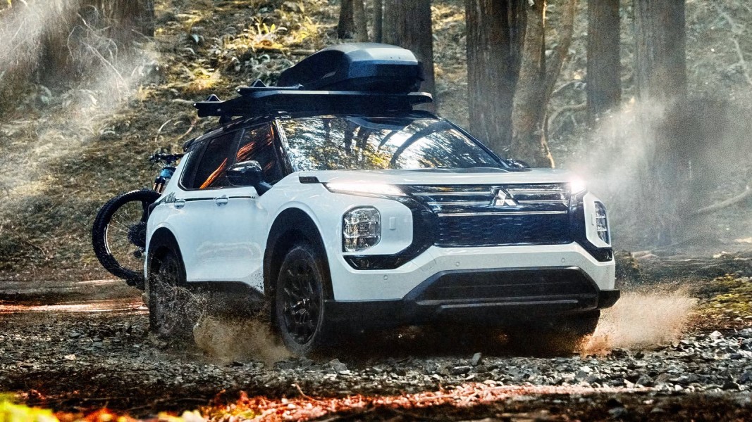 Mitsubishi Outlander Off-Road 2026 Hadir dengan Performa Tangguh