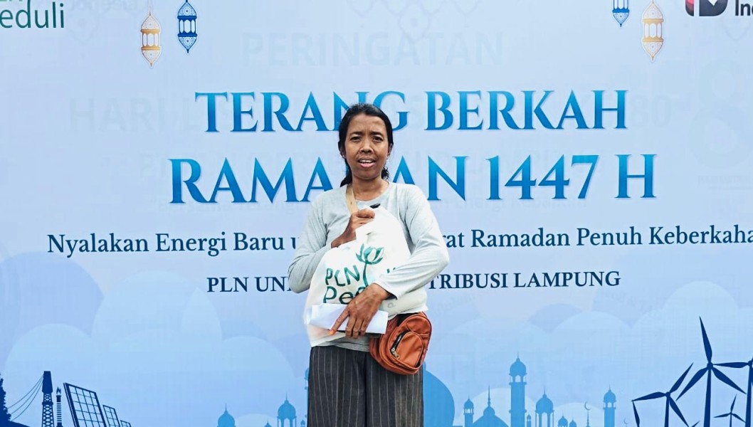 Visi Terang Negeri Tercinta Lewat PLN UID Lampung Melayani Rakyat Kecil Masa Ibadah Suci Penuh Berkah Utama Serta Mulia Ramadhan