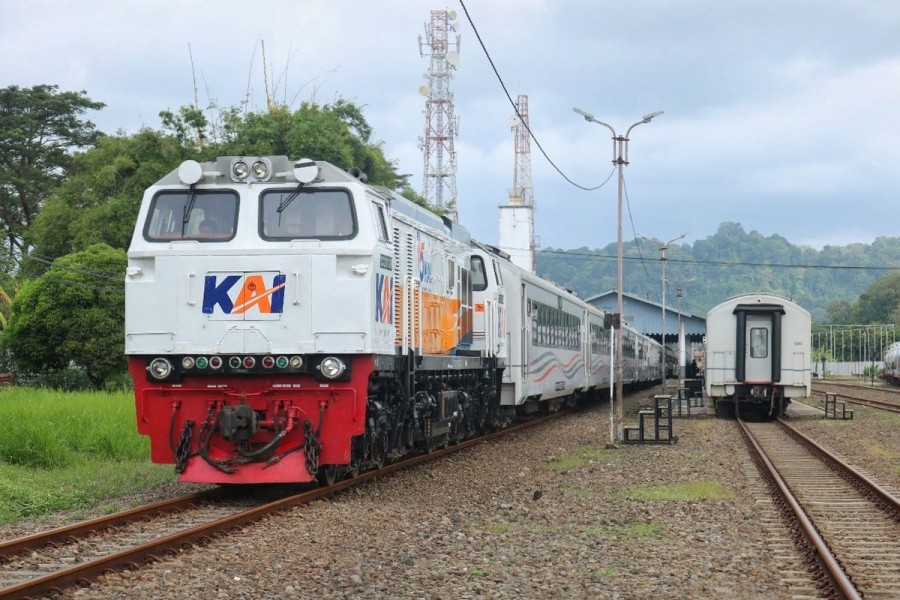 Jadwal Lengkap Kereta Api Surabaya Yogyakarta September 2025