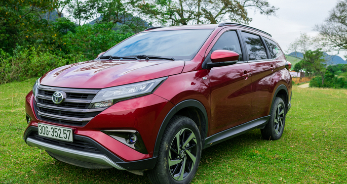 5 Pilihan Warna Mobil Rush, Harga, dan Spefisifikasinya