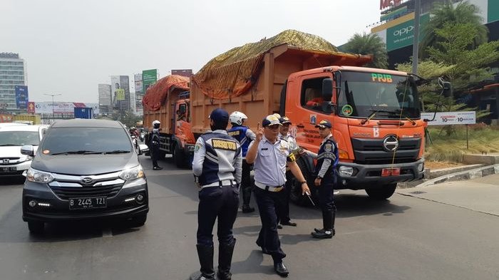 Kendaraan Berat Dibatasi di Jatiasih