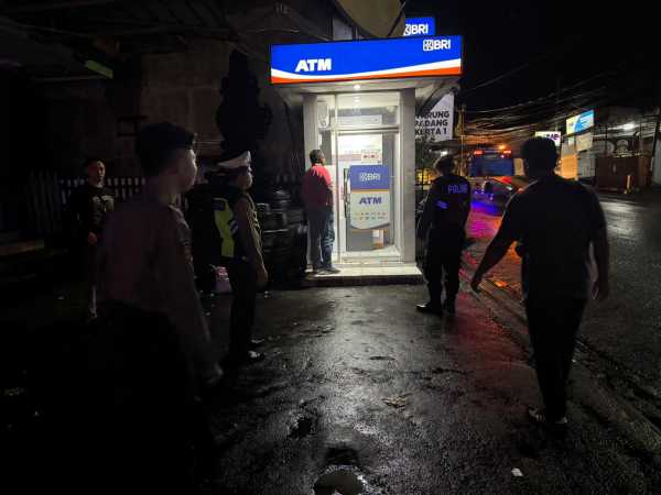 Blue Light Patrol Cipkon Kamtibmas Kondusif Ke Bank Mandiri Cabang Amlapura