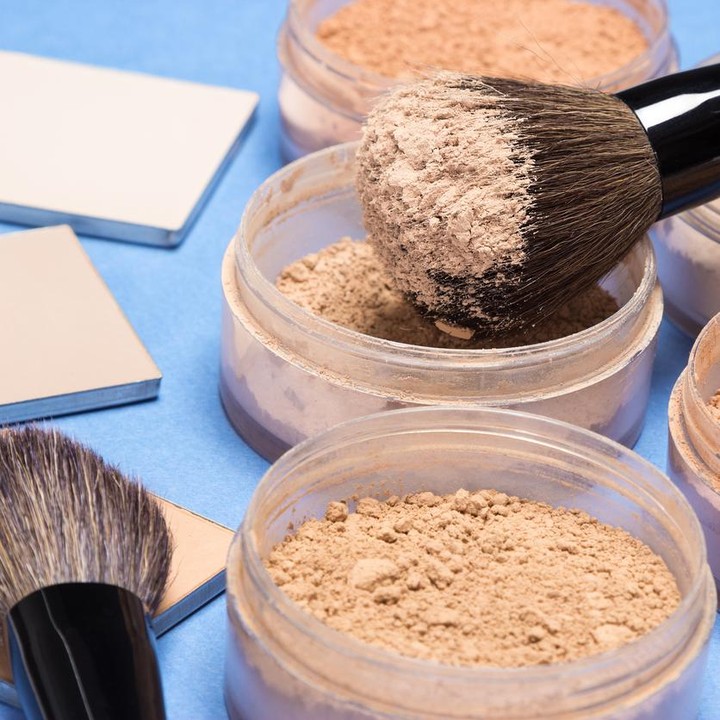 Rekomendasi Bedak Tabur untuk Kulit Berminyak: Panduan Lengkap untuk Tampilan Flawless Seharian