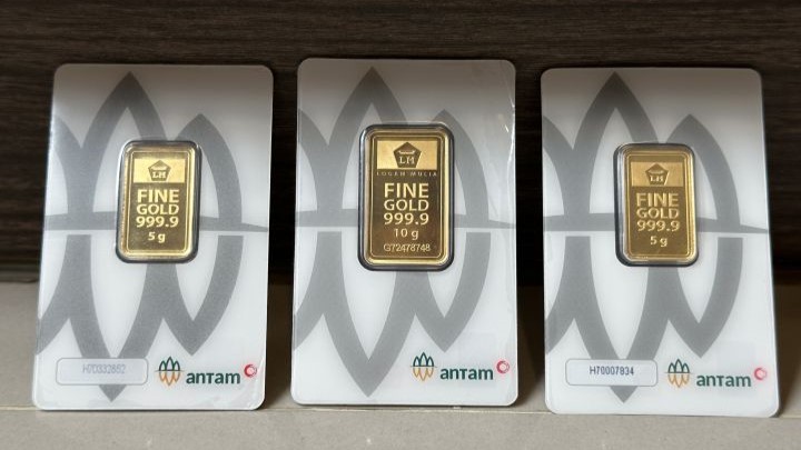 Harga Emas Antam Hari Ini Selasa 16 Desember 2025 Stabil di Rp2,464 Juta per Gram