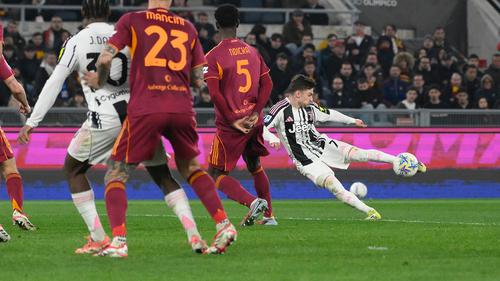 Roma vs Juventus Imbang 3-3, Duel Sengit Penuh Drama Enam Gol