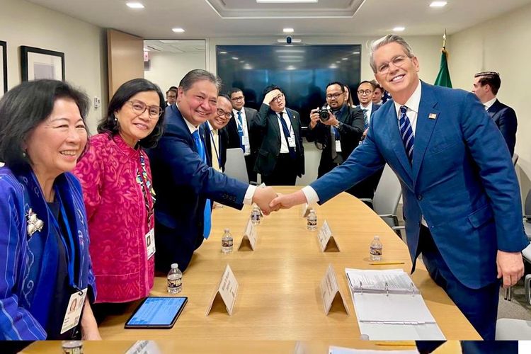 Sri Mulyani dan Menkeu China Bahas Penguatan Diplomasi Ekonomi dan Respons atas Tarif Perdagangan AS