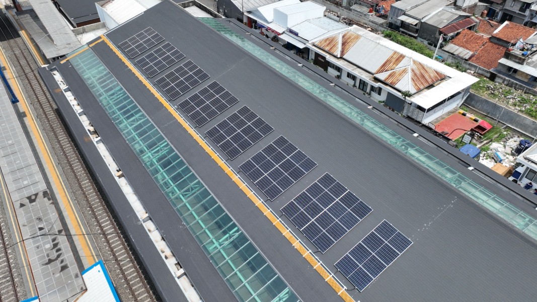 Dorong Transisi Energi, KAI Properti Terapkan Panel Surya di Stasiun Kiaracondong Bandung