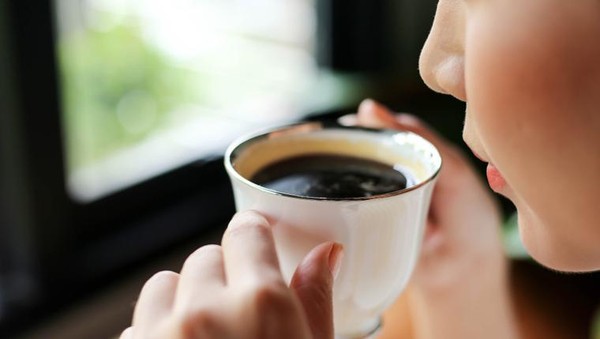 Hati-hati! 6 Dampak Negatif Minum Kopi Hitam Berlebih