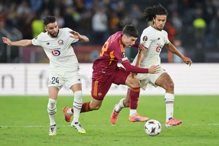 Calvin Verdonk Tampil Solid Saat Lille Kalahkan AS Roma 1-0