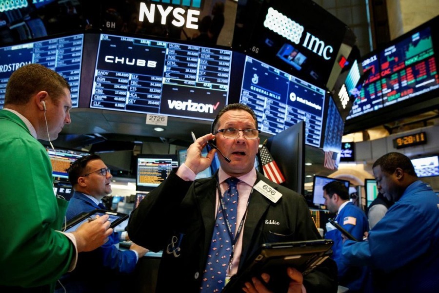 Saham Wall Street Tahan Guncangan Isu Tarif Trump