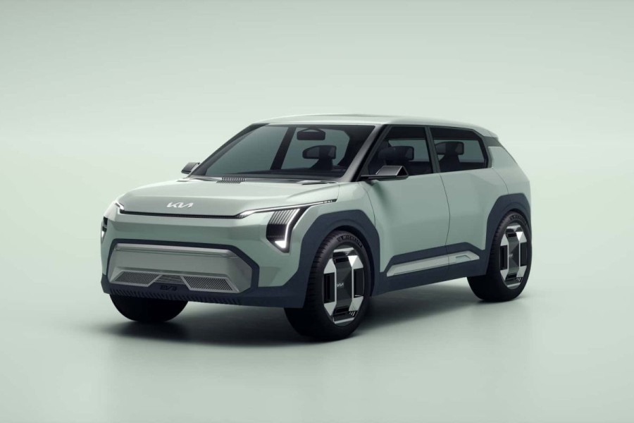 Kia Umumkan Harga EV4, Mobil Listrik Terbaru Mulai Rp380 Jutaan