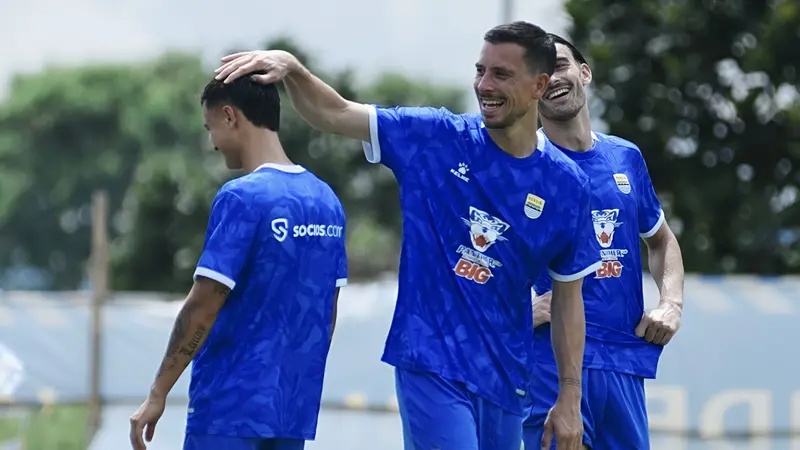 Thom Haye dan Eliano Reijnders Jadi Energi Baru Persib Bandung Musim Ini