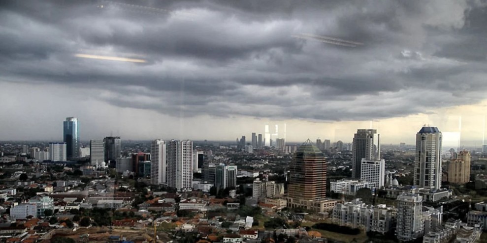 BMKG Prediksi Jakarta Berawan Seharian dengan Potensi Hujan Ringan Menjelang Malam