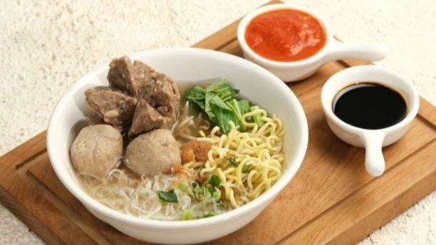 12 Tempat Makan Bakso Viral di Bandung dengan Rasa Paling Menggugah Selera
