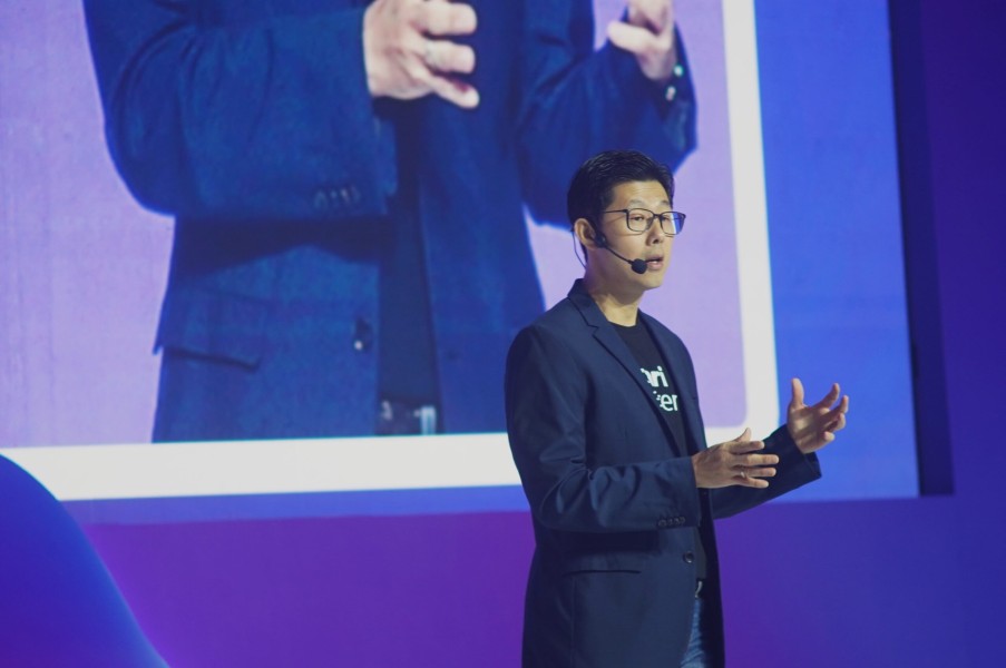 Kecerdasan Buatan Membantu Komunikasi Bisnis di Indonesia: ELSA for Business Jadi Solusi Inovatif untuk Dunia Kerja