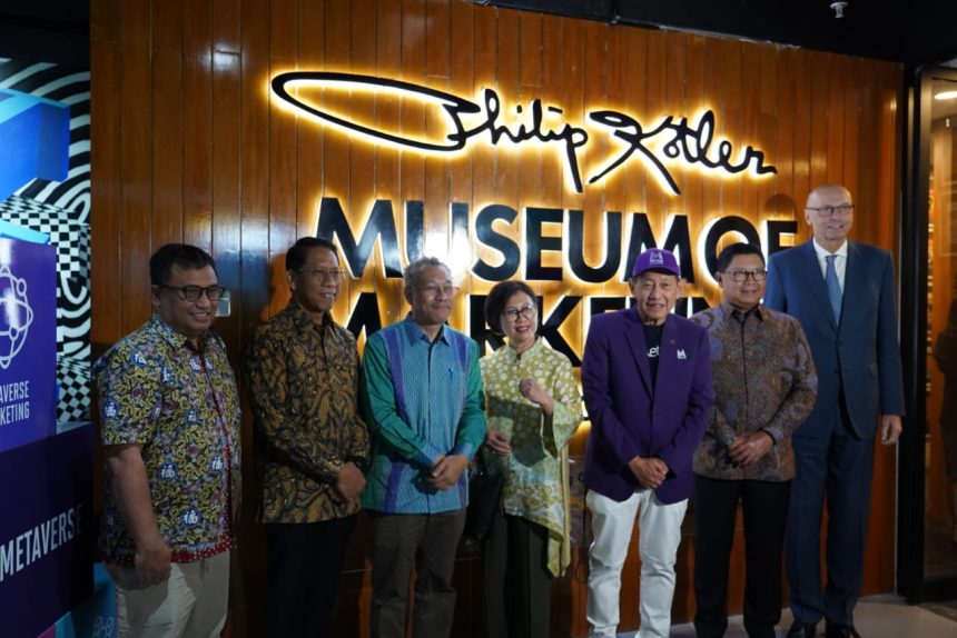 PT KAI Tampilkan Transformasi Digital Layanan Transportasi Nasional di Museum Marketing Philip Kotler Bersama Hermawan Kartajaya