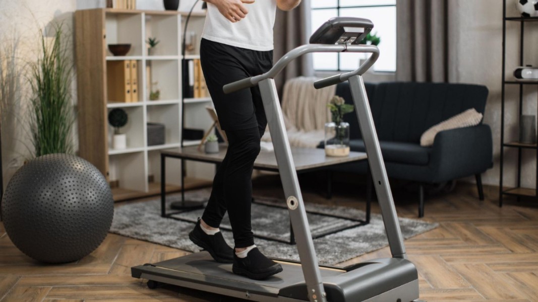 10 Walking Pad Terbaik untuk Olahraga di Rumah
