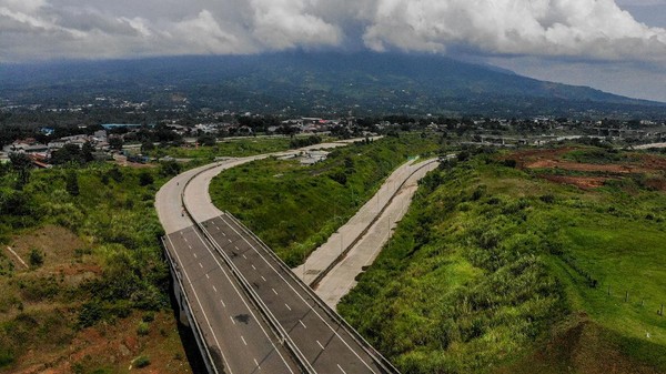 Jalan Tol Bocimi Seksi 3 Cibadak-Sukabumi Diproyeksikan Rampung Tahun Depan