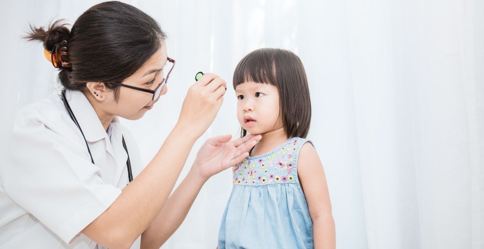 Dokter Tegaskan Gadget Bisa Ganggu Tumbuh Kembang Anak