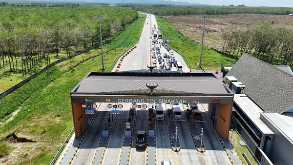 HUTAMA KARYA: Proyek Tol Kutepat Seksi 4 Sinaksak Simpang Panei Capai 95% Pembangunan, Ditargetkan Rampung Akhir 2025