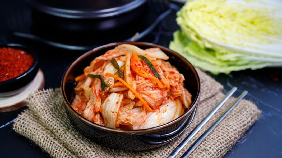 Kimchi Pedas Rumahan: Resep dan Khasiat Sehatnya