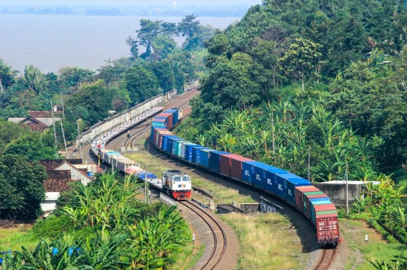 KAI Optimalkan Angkutan Barang Demi Perkuat Distribusi Energi Nasional