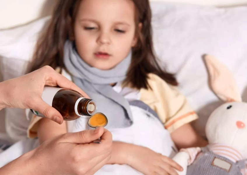 Dokter Ingatkan: Pahami Gejala Sebelum Beri Obat Batuk Pilek pada Anak