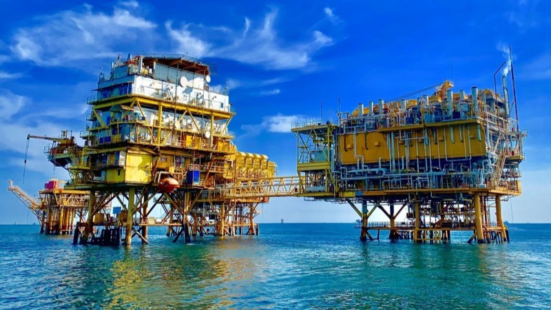 Harga Minyak Dunia Menguat Berkat Dorongan Sentimen Positif dari Pasar Global