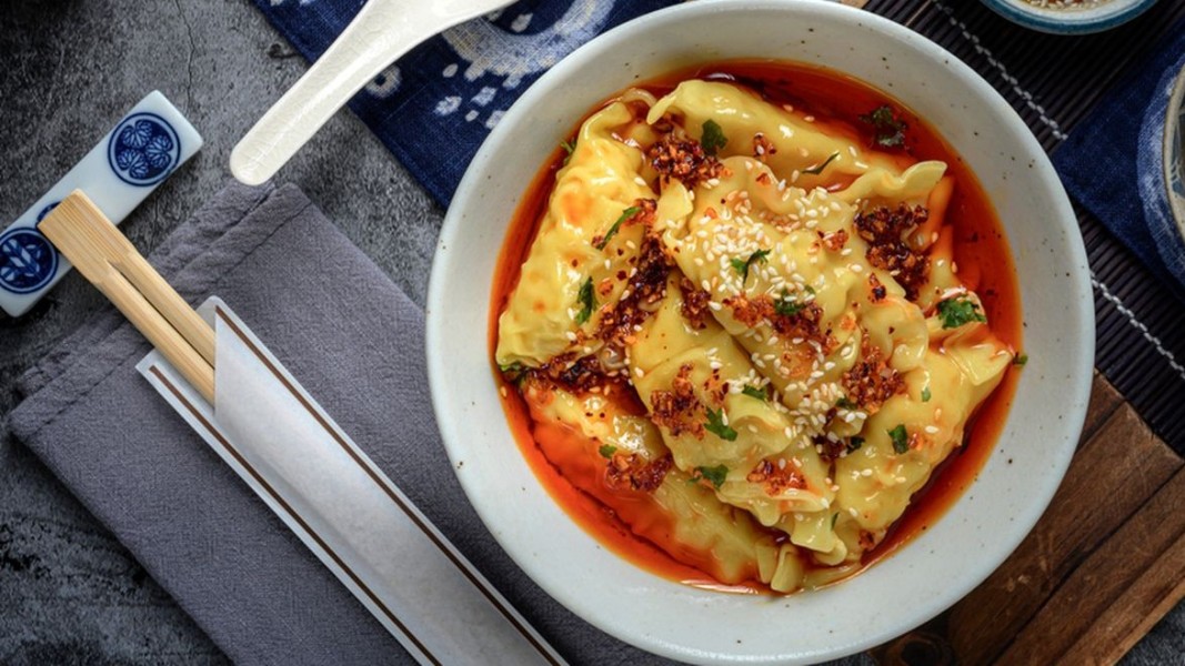 Cara Praktis Membuat Wonton Chili Oil Pedas Gurih yang Bikin Lidah Ketagihan Setiap Suapan