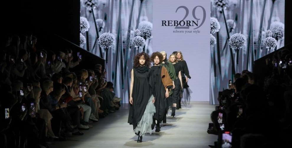 Reborn29, Brand Indonesia Perkenalkan Kain Khas Suku Jawa di Moscow Fashion Week 2025