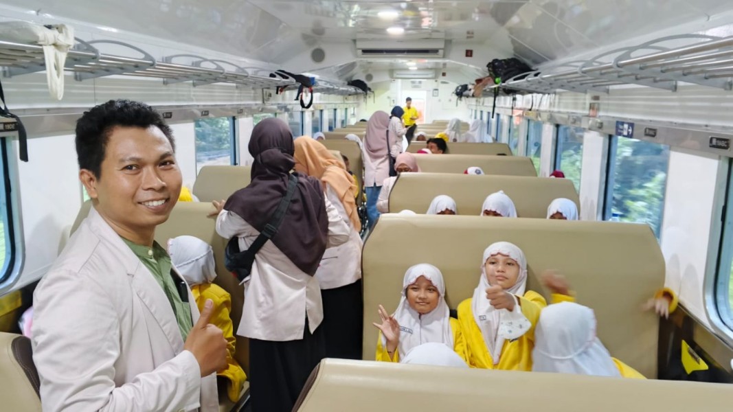 Gelar Edukasi Bijak Naik Kereta Api untuk Tanamkan Keselamatan dan Disiplin Sejak Dini