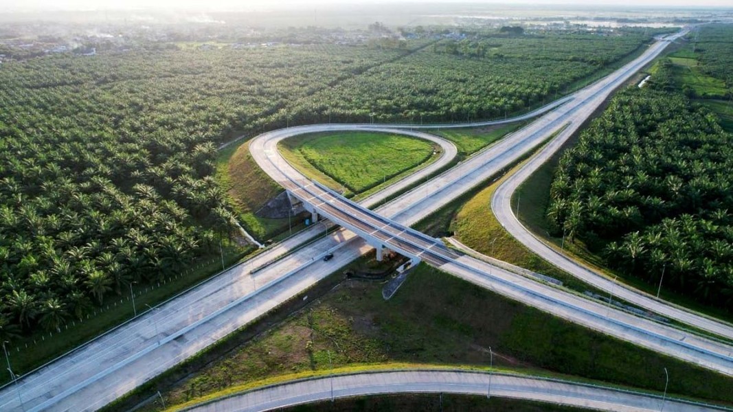 Kemacetan Puncak Tak Reda, Proyek Tol 51,8 Km Masih Tertunda