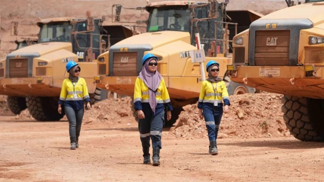 Komisaris MDKA Tingkatkan Kepemilikan Saham Secara Signifikan untuk Percaya Diri Investor