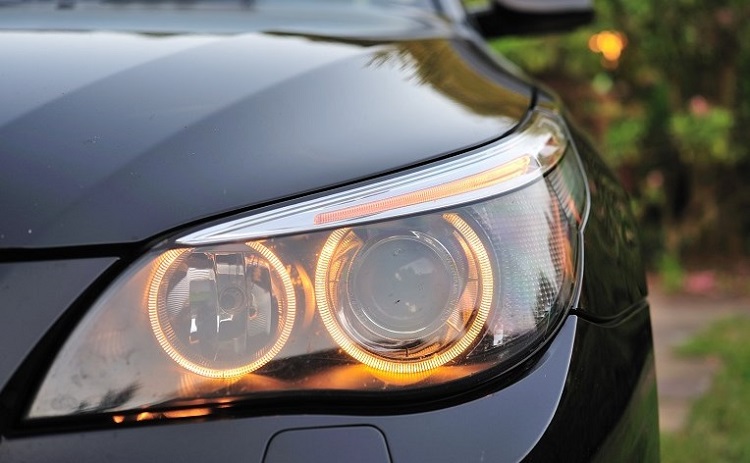 Daftar Lengkap Jenis Lampu Mobil dan Rekomendasi Terbaiknya