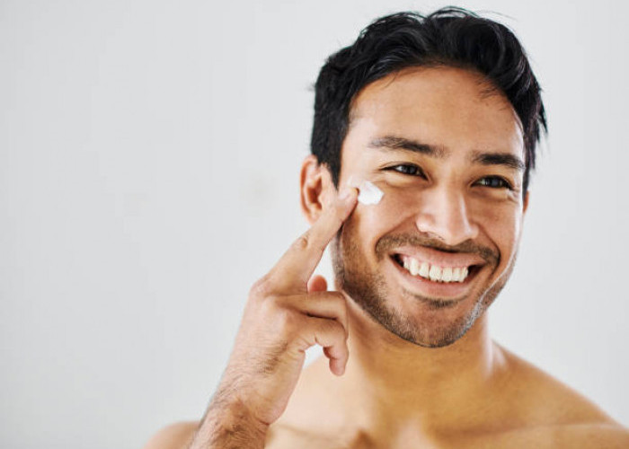 Simak 5 Manfaat Sunscreen untuk Pria, Kunci Kulit Sehat dan Awet Muda