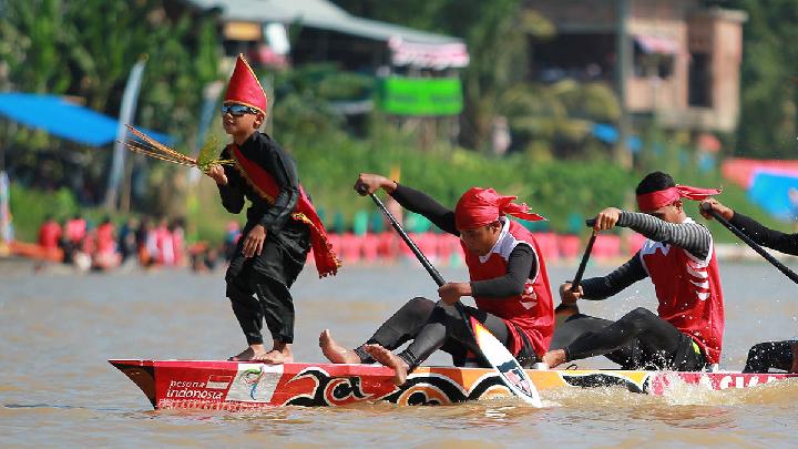Pacu Jalur Riau, Tradisi Spektakuler Perpaduan Olahraga dan Budaya