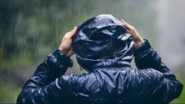 Waspada Hujan Lebat di Jawa Bali Nusa Tenggara Berdasarkan Prakiraan BMKG