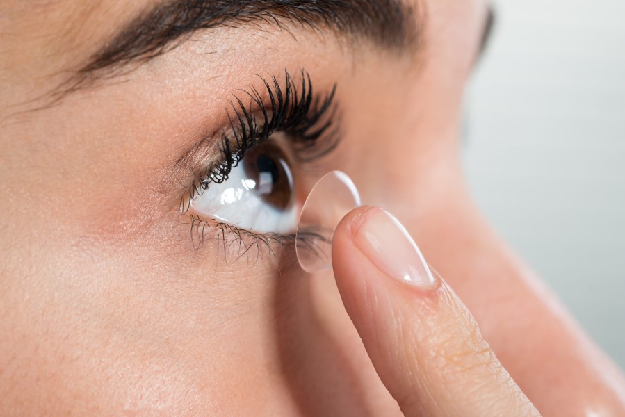 Panduan Memilih Softlens yang Aman dan Nyaman, Cocok untuk Mata Sensitif