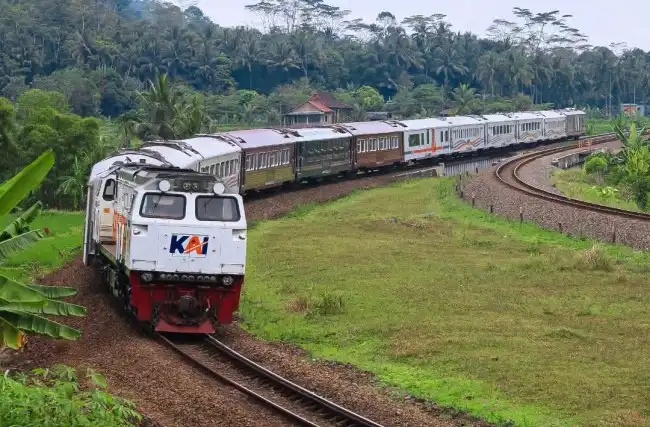 Diskon Tiket Kereta Api Daop 7 Madiun Masih Tersedia Hingga 31 Juli 2025
