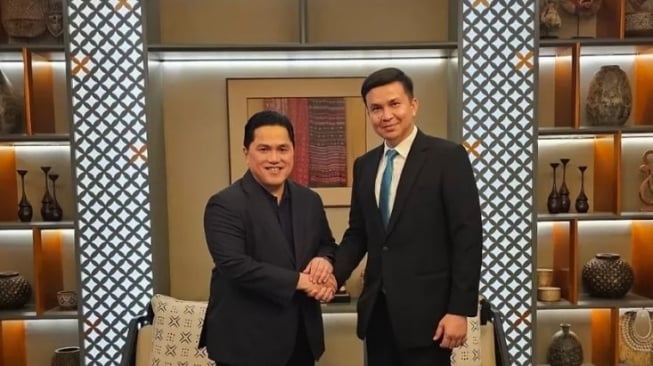 Erick Thohir Kocok Ulang Direksi Garuda, Wamildan Tetap Nahkoda