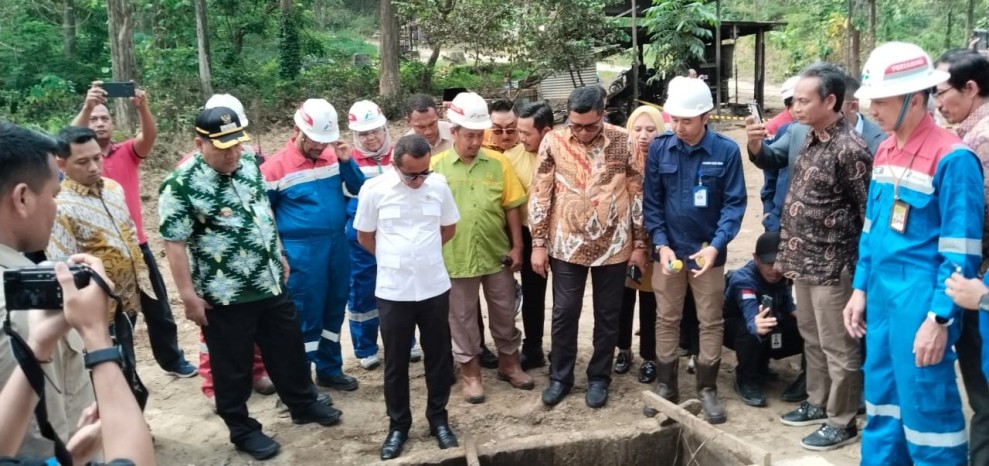 Menteri ESDM Titipkan Pengelolaan Sumur Tua ke Bupati