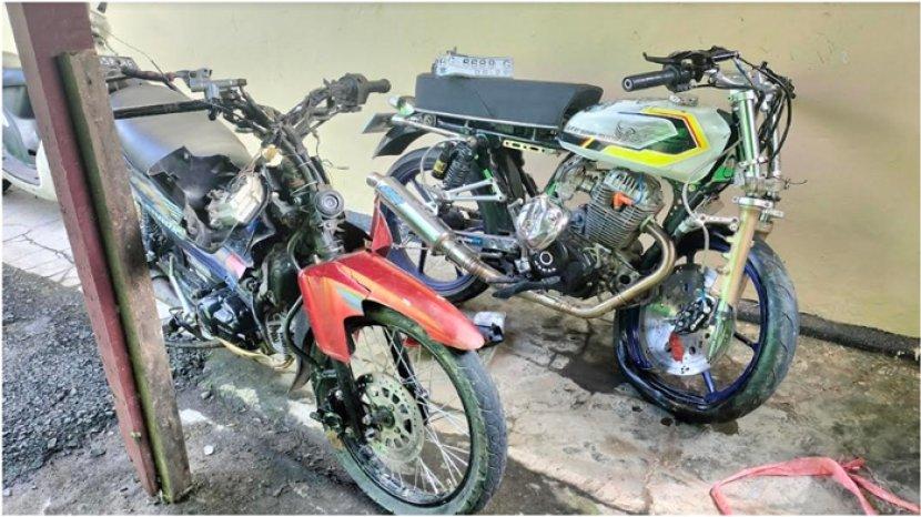 Tragedi Lakalantas di Muara Lakitan: Tabrakan Maut Grand Livina dan Honda Win, Satu Orang Tewas