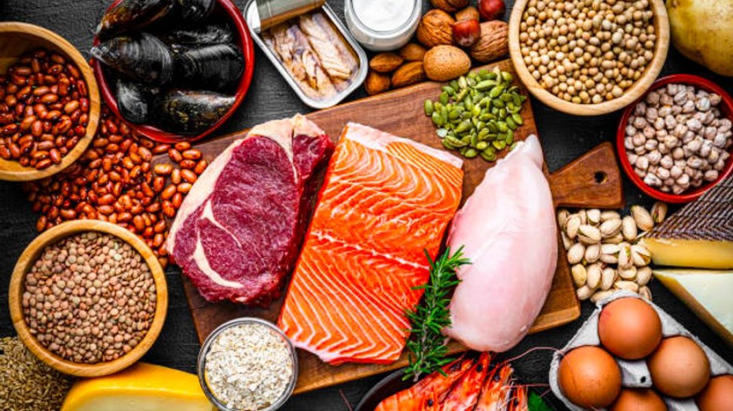 8 Makanan Tinggi Protein untuk Mendukung Pembentukan Otot Optimal Harian Anda