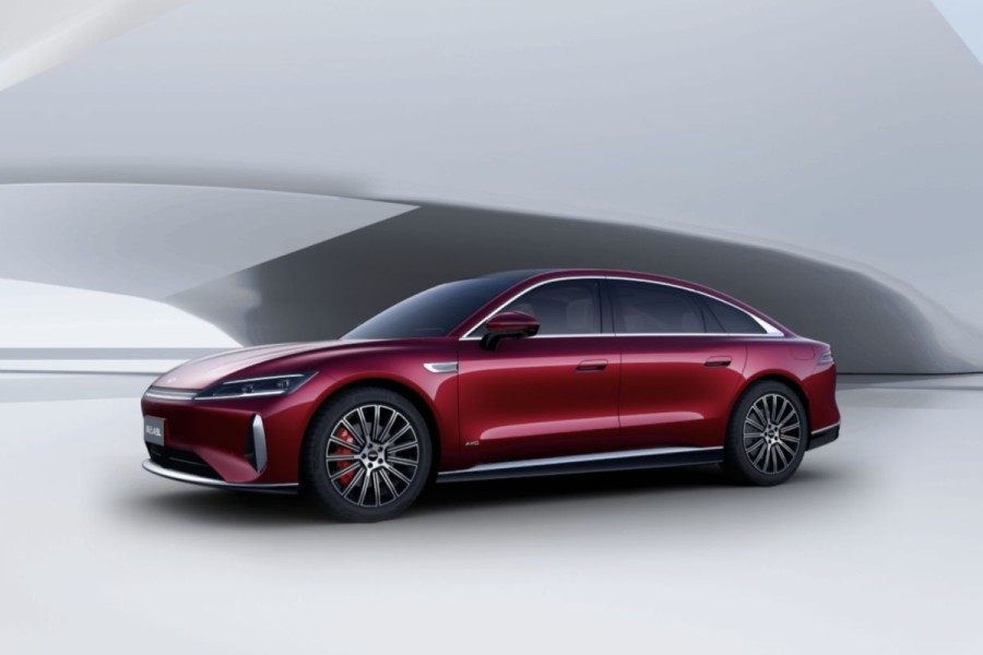 Chery Fulwin A9L AWD Hadir dengan Teknologi Hibrida Canggih