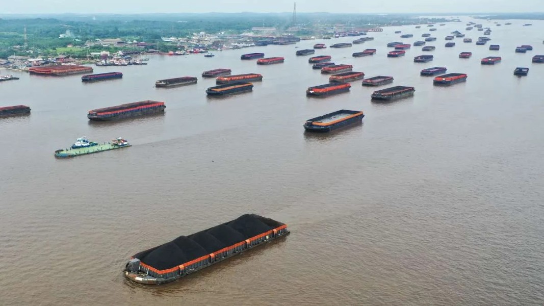 Harga Batu Bara Turun Desember 2025, Pasokan Melimpah Tekan Pasar Global