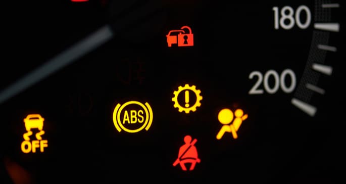 Arti Lampu Indikator Mobil Kedap Kedip dan Mengatasinya