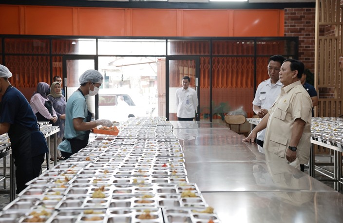 Prabowo Instruksikan Dapur Program Bergizi Wajib Sterilisasi Total