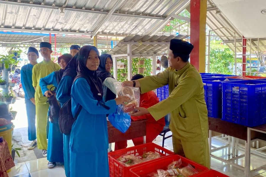 SPPG Kepri Pastikan Dapur MBG Layani Siswa Dengan Menu Khusus Ramadhan