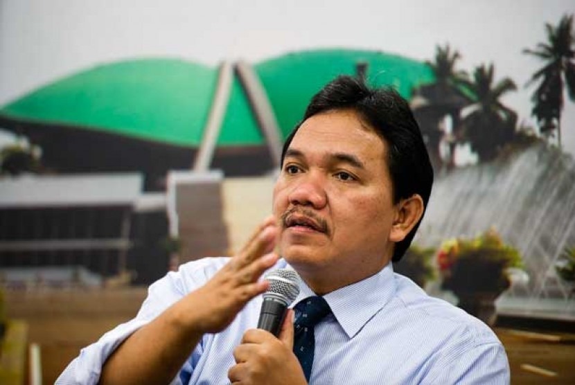 Profil Achsanul Qosasi Perjalanan Karir Dan Kontribusi Besar Di Dunia Pemerintahan