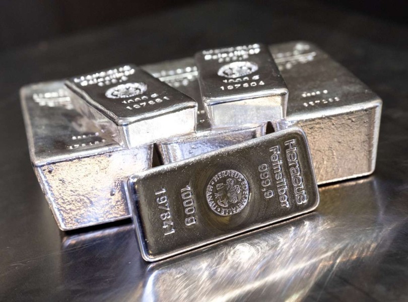 Harga Perak Menguat Signifikan, Diprediksi Capai Rekor Tertinggi Baru
